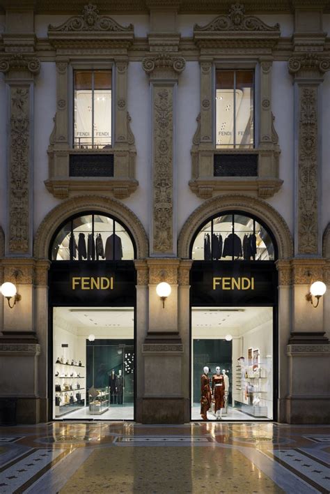 Fendi milano boutique